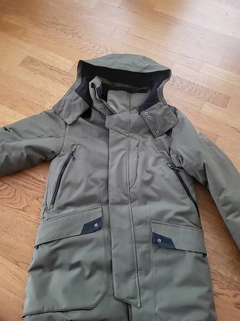 Premium Winterjacke der Marke SPYDER Gr. M Luxusausführun