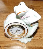 Quarzuhr in Porzellan Frosch, für Sammler, H 9 cm, Gemarkt