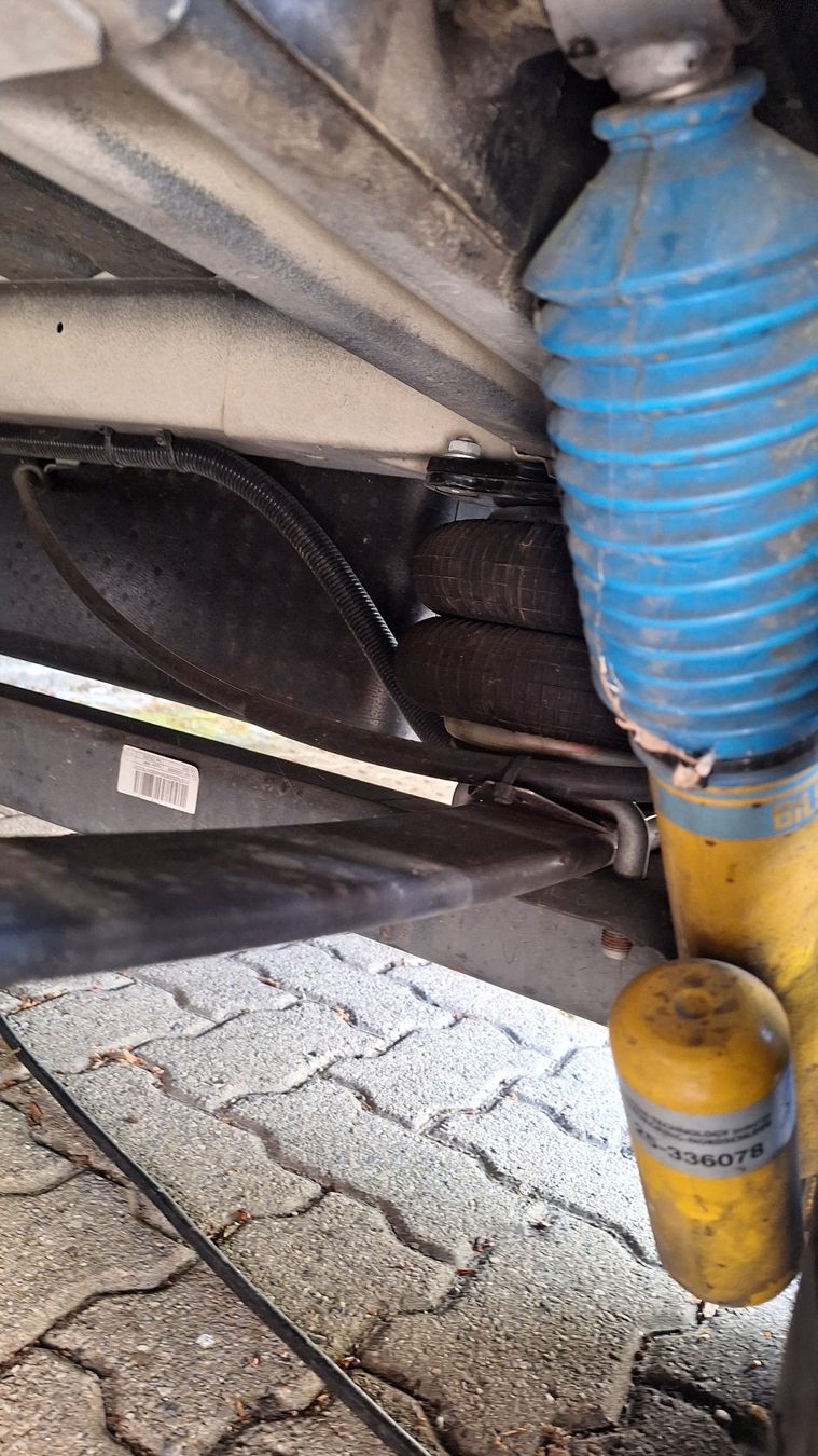 Knaus Veicoli da campeggio: Knaus BOXLIFE 630 Camper frisch ab grossem Service und MFK – Usato da Windisch venduto da Gravit 8