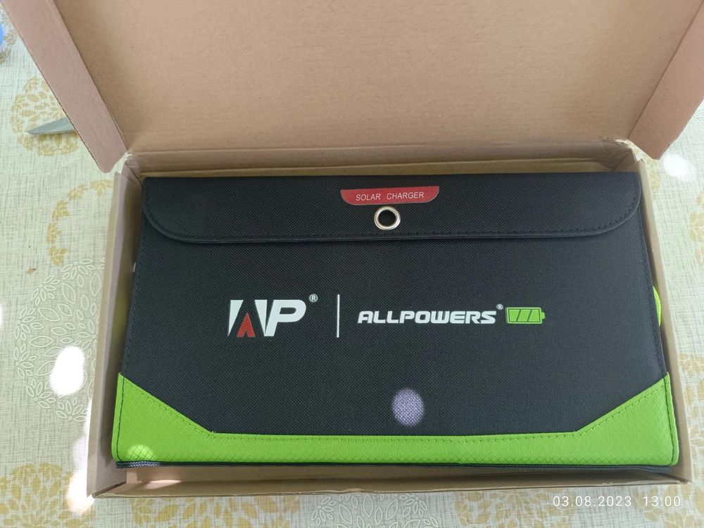 Dispositivi a energia solare: 📌 Solar-Ladege mit PowerBank 10000mAh – Nuovo e nell'imballaggio originale da Wittenbach venduto da ChinaSeidenstrasse 7