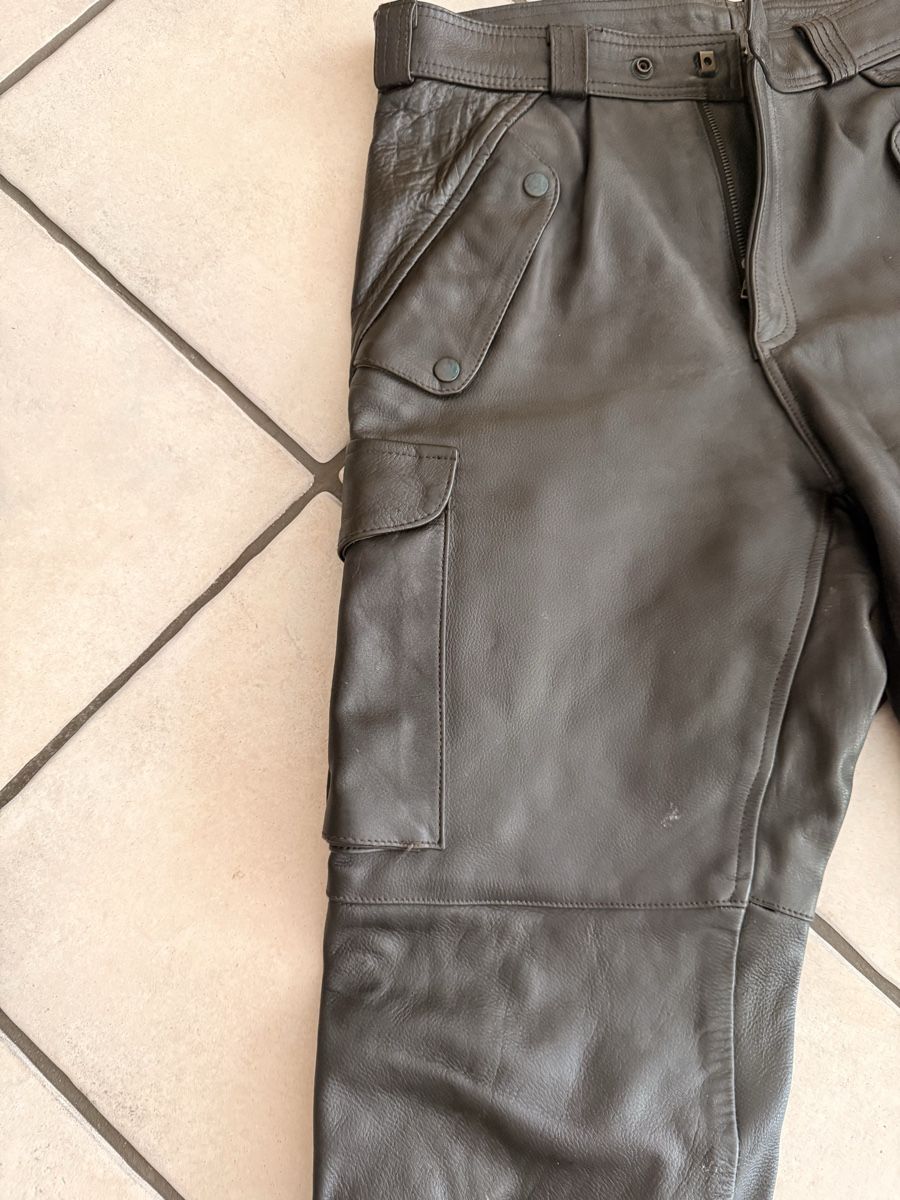 Pantaloni: Lederhosen Cargo Grösse 50  – Usato da volketswil venduto da visitor01 2