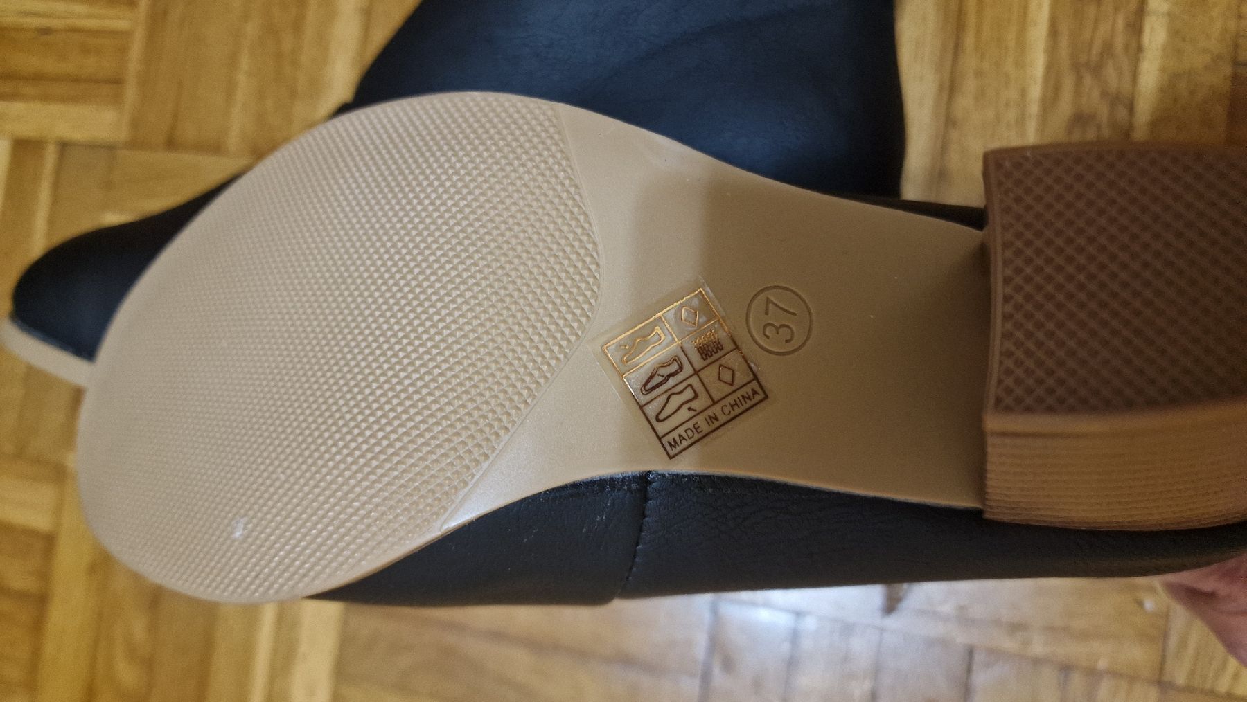Scarpe da donna: Damenschuhe gr 37 – Nuovo (secondo la descrizione) da Binningen venduto da nescafe29 5