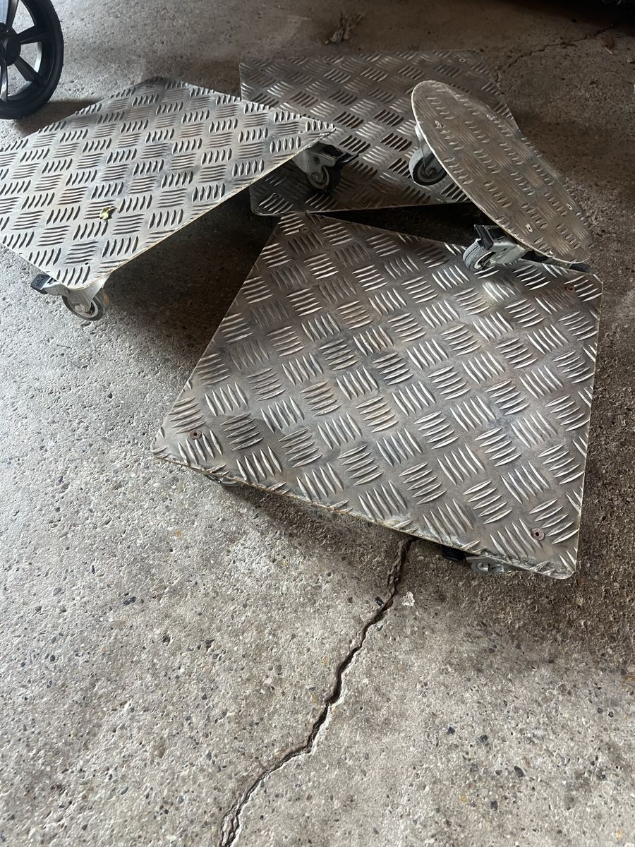 Plateaux: Rollbretter Aluminium  – D'occasion à Zell ZH par ManuUngricht