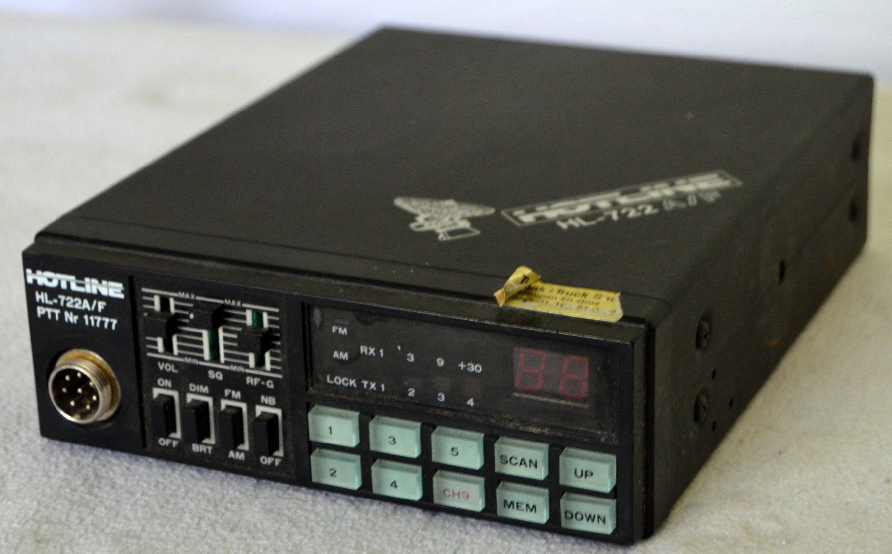 Funktechnik: CB Radio HotLine HL722A/F – Gebraucht aus Collonges von arashee
