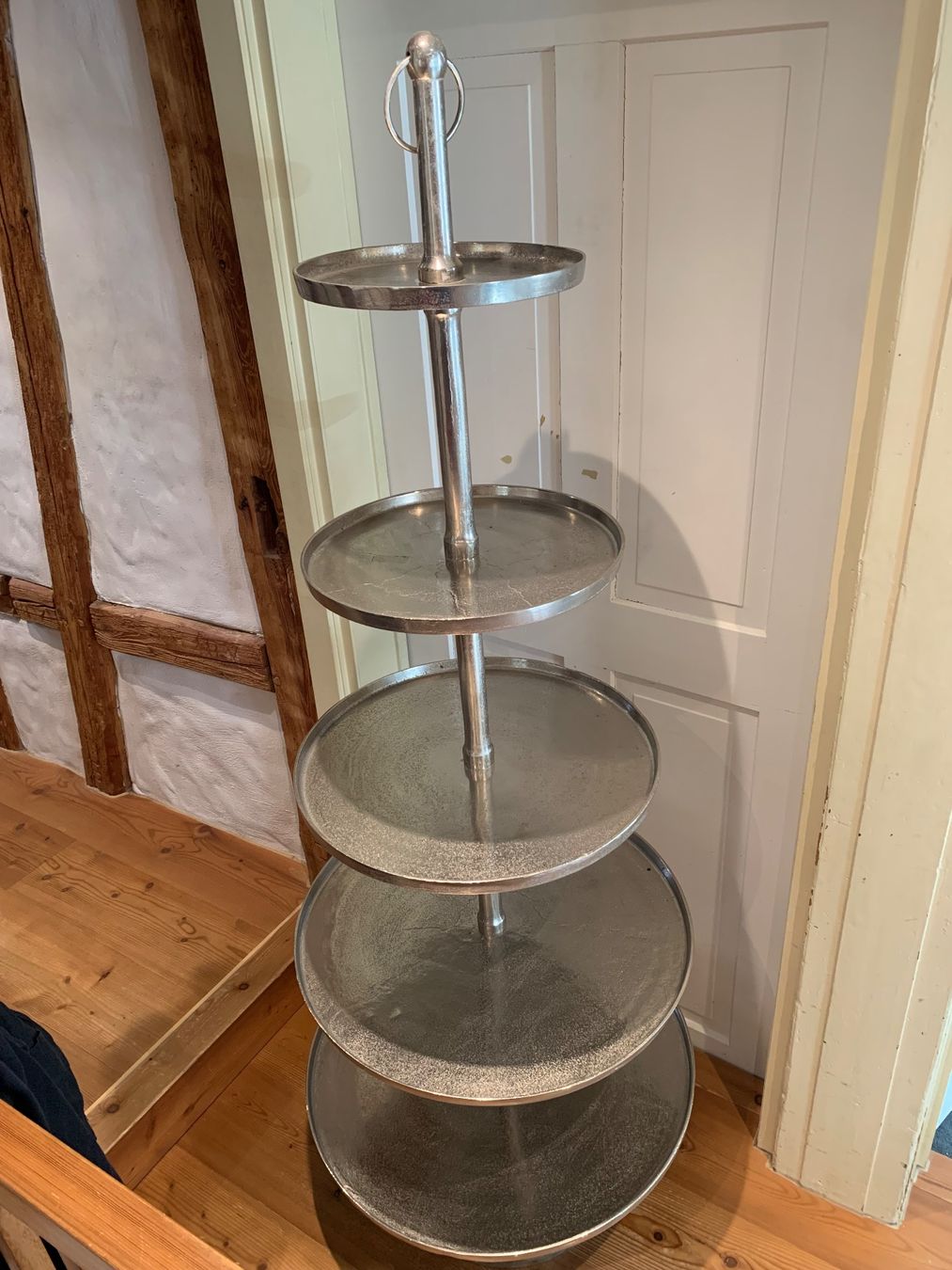 Tutte le decorazioni: exklusive XXL Etagere – Usato da Neerach venduto da Flomaja