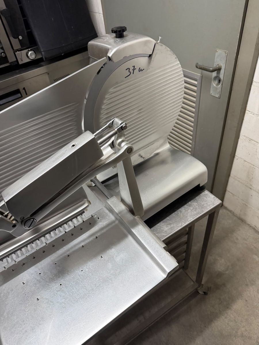 Elettrodomestici da cucina: Aufschnittmaschine  – Usato da Rupperswil venduto da pimi88 2