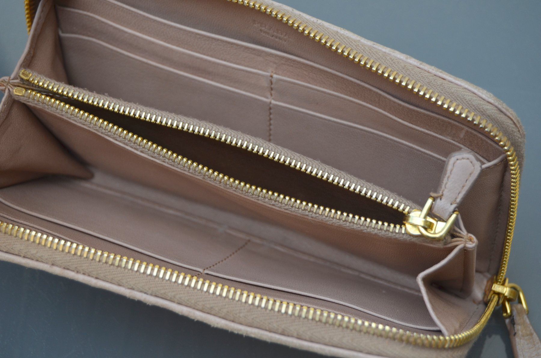 Prada Portamonete: Prada Geldbörse / Portefeuille – Usato da Collonges venduto da arashee 8