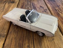 Ford Thunderbird 1963 Modellauto Weiss - 1:18