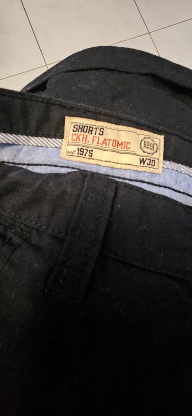 Pantaloni: Shorts w30 – Nuovo (secondo la descrizione) da Wohlen AG venduto da france19m 1