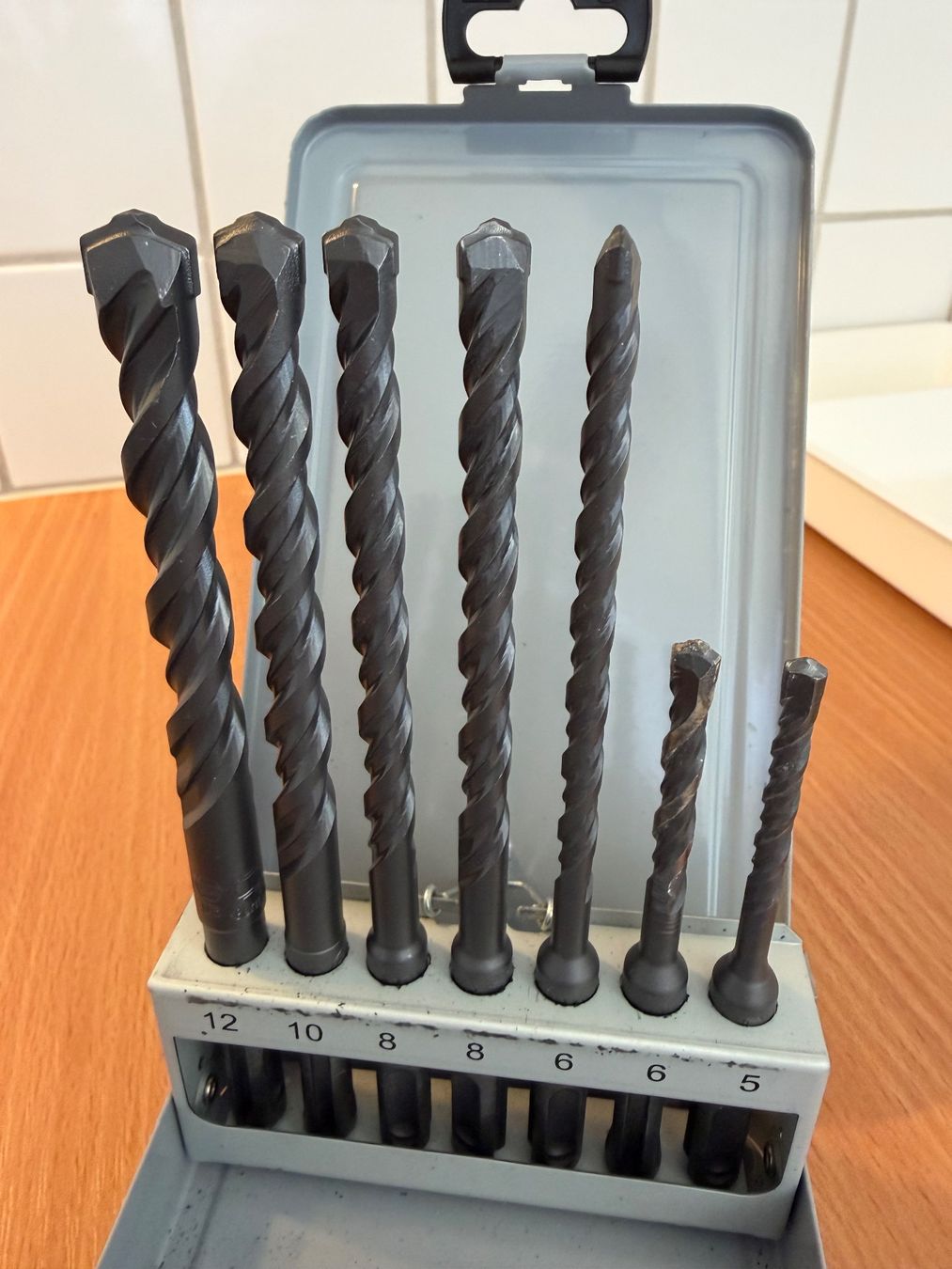 Tutti gli attrezzi: Reca SDS-Plus 7-teiliges Bohrer-Set – Usato da Wädenswil venduto da Mauri-italiano 1