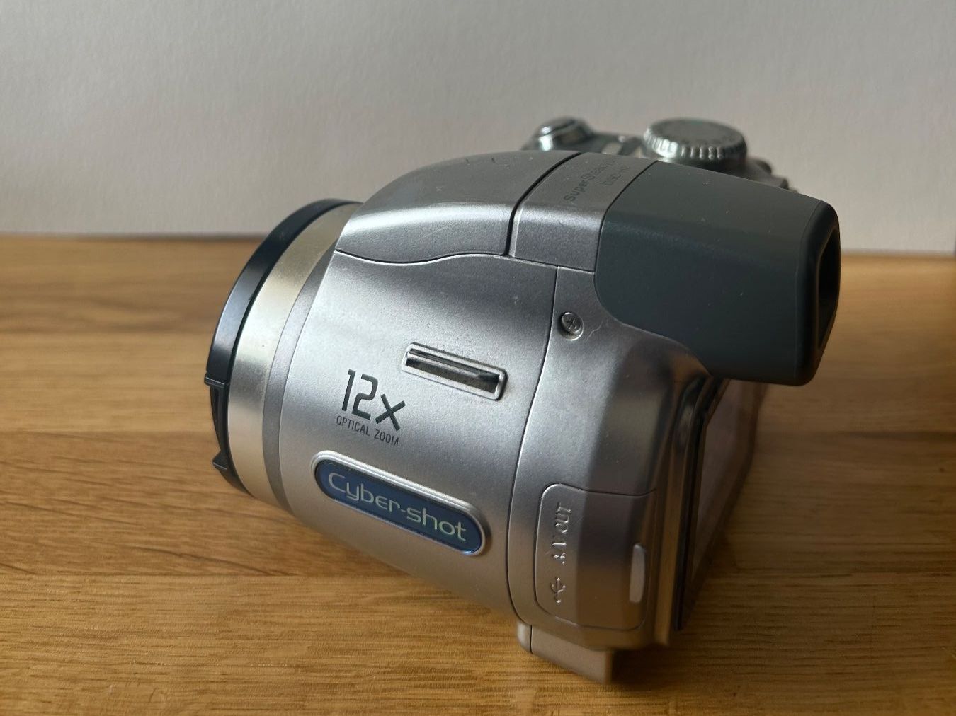 Sony Kamera: Sony Cyber-shot DSC-H2 Digitalkamera – Gebraucht aus Azmoos von greenstone13 2