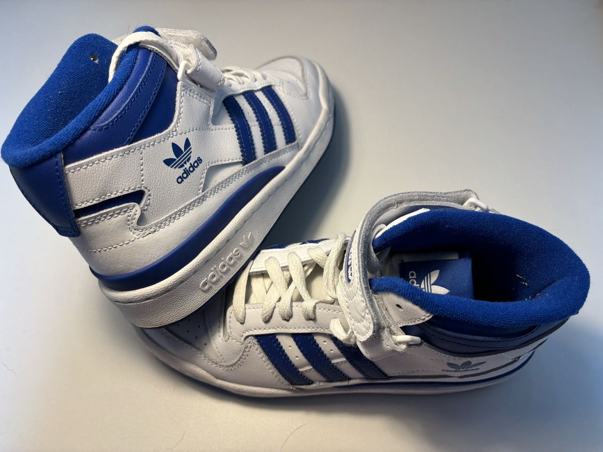 Adidas Herrenschuhe: White Adidas Sneakers EUR37.5 – Gebraucht aus Rifferswil von jasonevans76 2