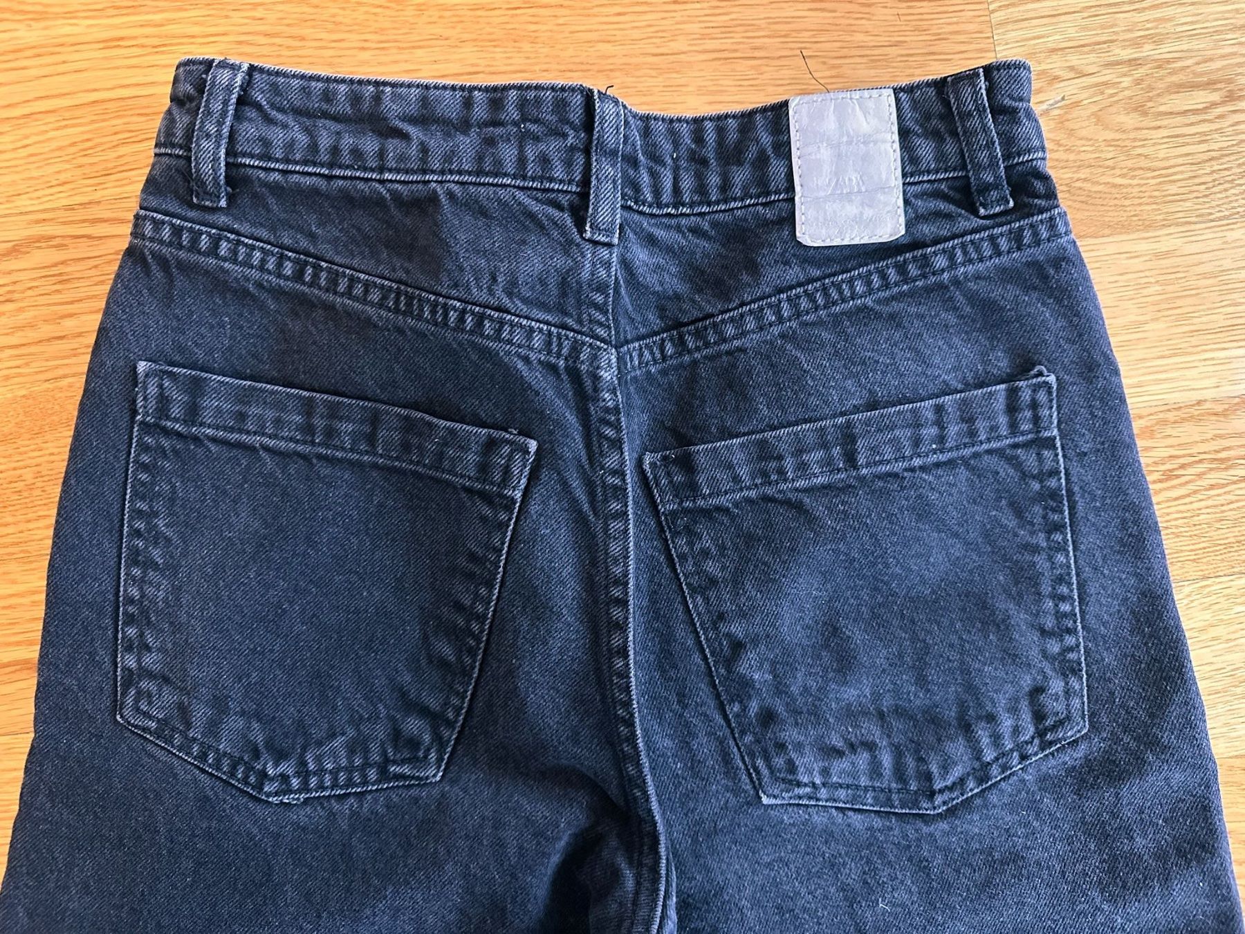 Zara Jeans: Zara Jeans. Schwarz. Gr. 36. – D'occasion à Zürich par Sunnyflower97 5