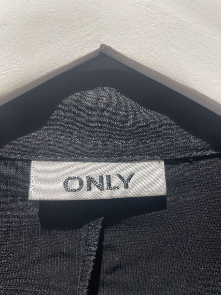 Only Blusen: Lange schwarze Bluse von Only, Gr. S – Gebraucht aus Arbon von llaauraa 1
