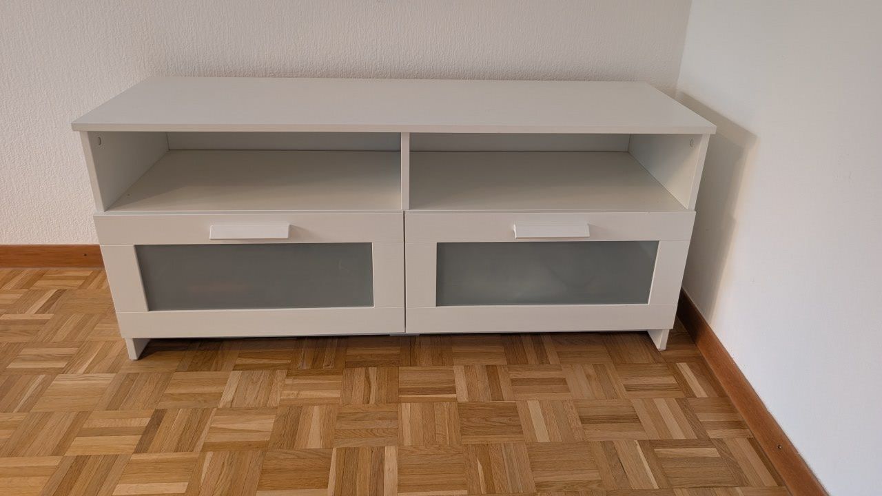 Ikea Meubles TV: TV table  – D'occasion à Lausanne par dim_hld2