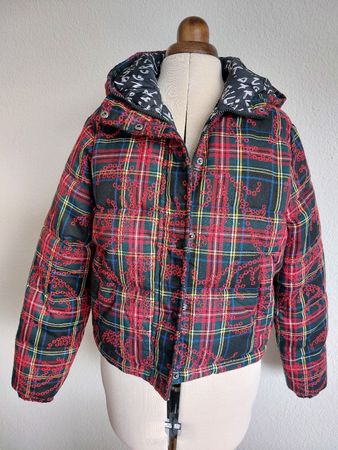Desigual Winterjacke Gr. M, kariert und bestickt