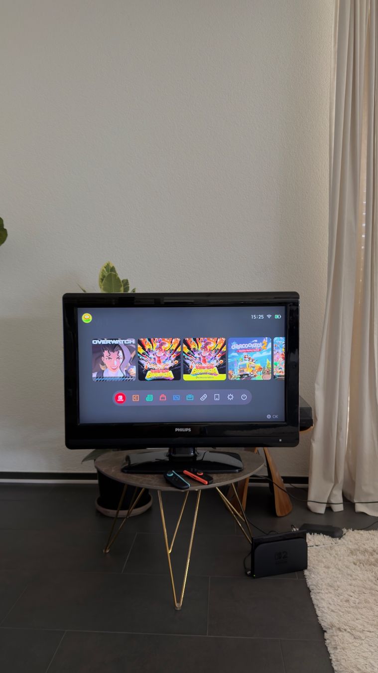 Philips Televisori: Philips 32 Zoll LCD-Fernseher – Usato da Frick venduto da sku_rm7n 1