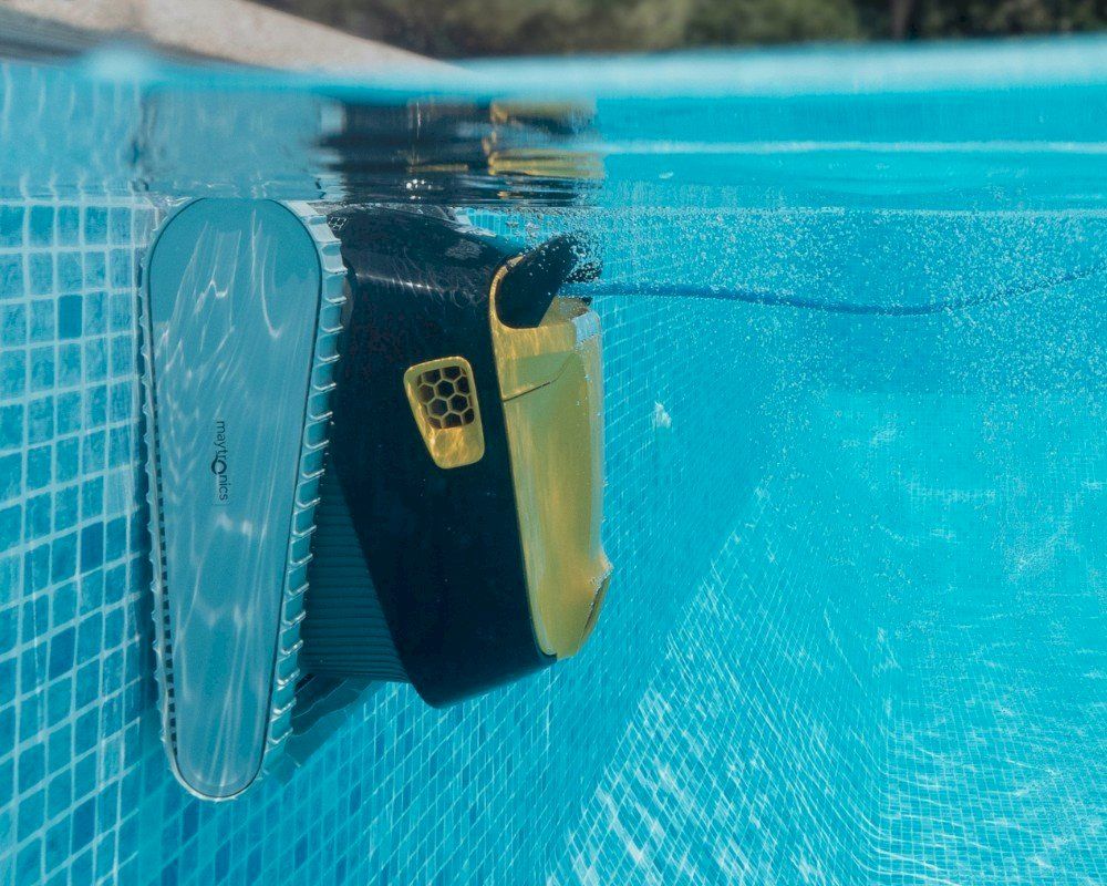 Dolphin Accessoires de piscine: Dolphin E40i Poolroboter – Neuf avec emballage d'origine à Bottighofen par zaap 6