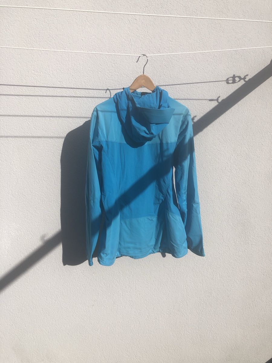 Arcteryx Giacche: Arc‘teryx Windbreaker L – Usato da Fribourg venduto da ann_l9b7 4