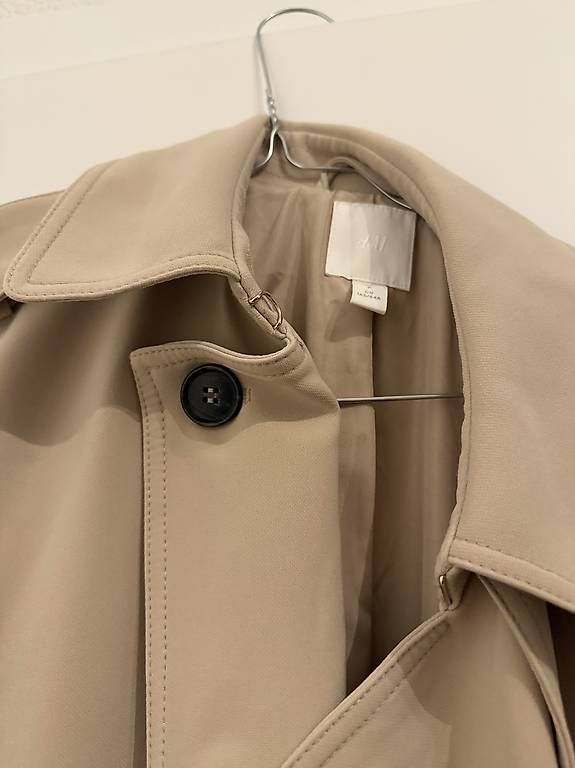 H&M Cappotti: beiger Trenchcoat – Usato da Burg AG venduto da san_y56v 1