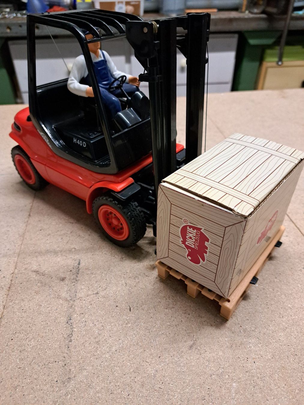Modellismo RC: RC Linde H40D Gabelstapler – Difettoso da Kaiserstuhl AG venduto da Simoli 1
