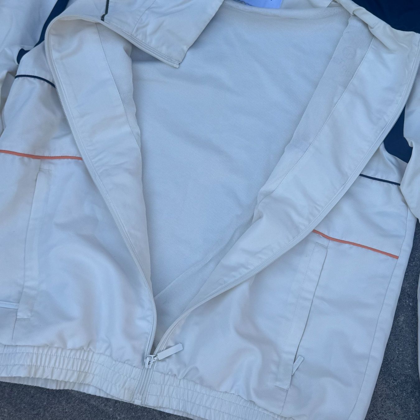 Giacche: Sergio Tacchini vintage white track jacket trainingsjacke M – Usato da St. Gallen venduto da sourced_limited 3