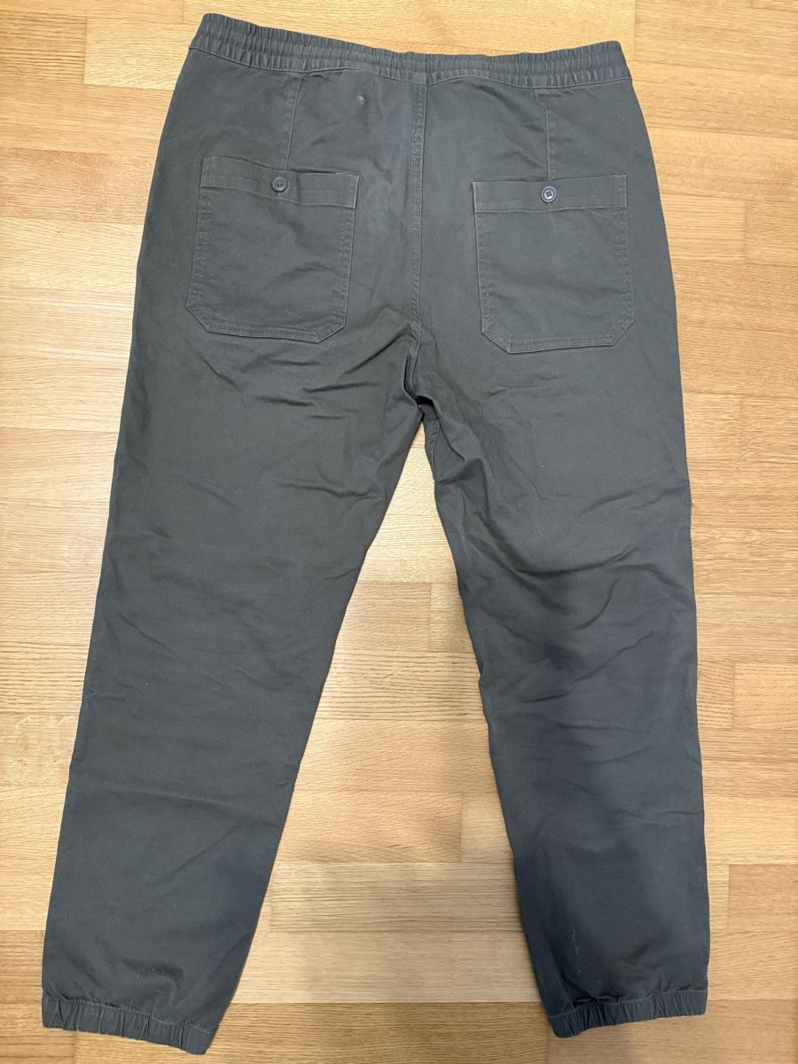 H&M Pantaloni: H&M Stoffhose, M, Regular Fit – Usato da St. Gallen venduto da kka_l9wg 2
