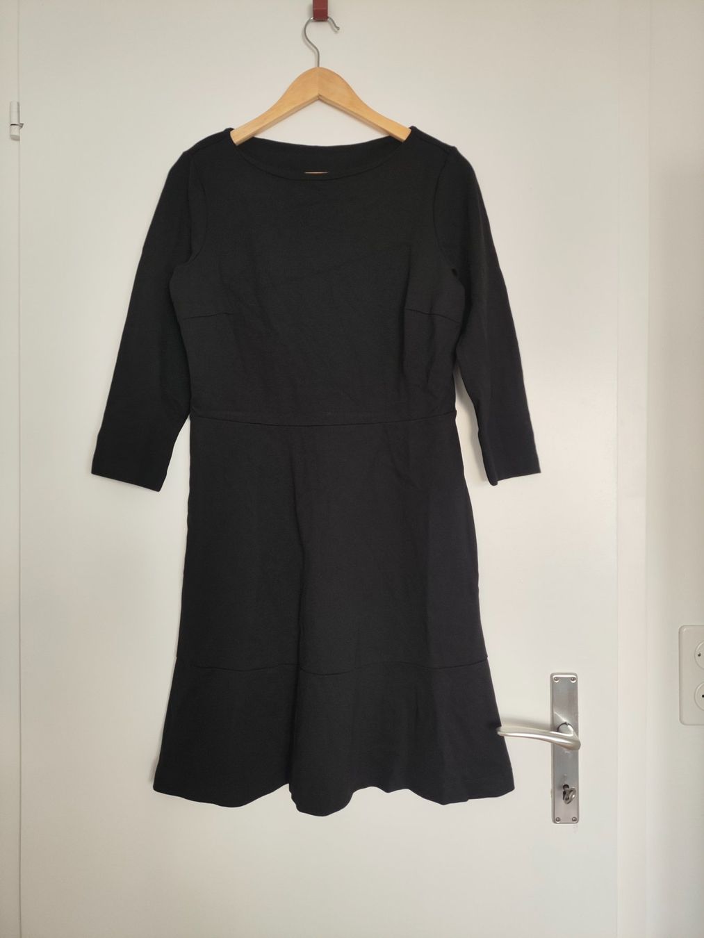 Esprit Vestiti: Neu Kleid von Esprit 36 schwarz NP 89.- – Nuovo (secondo la descrizione) da Neuhausen venduto da JessIst