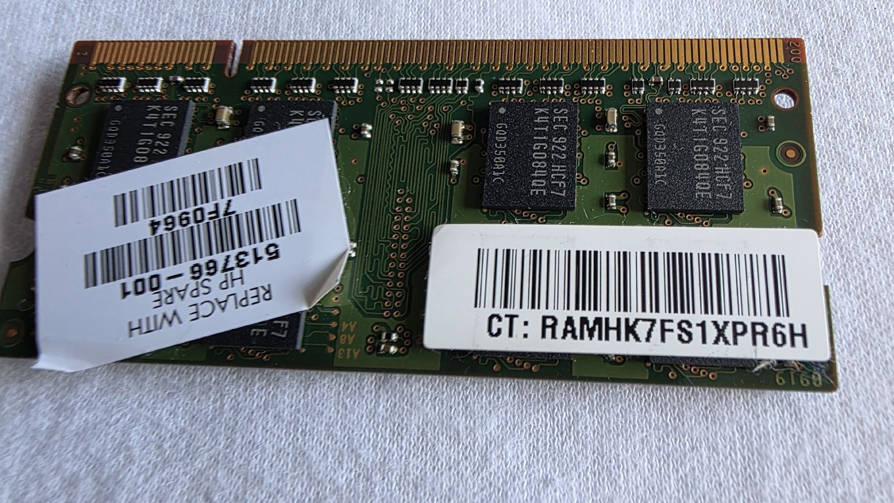 Samsung Memoria / RAM: Arbeitsspeicher 2x 2 GB – Usato da Dübendorf venduto da Jolenia 2