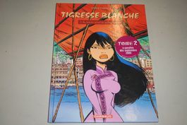 TIGRESSE BLANCHE    °°°° AU SERVICE SECRET... °°°°  E.O