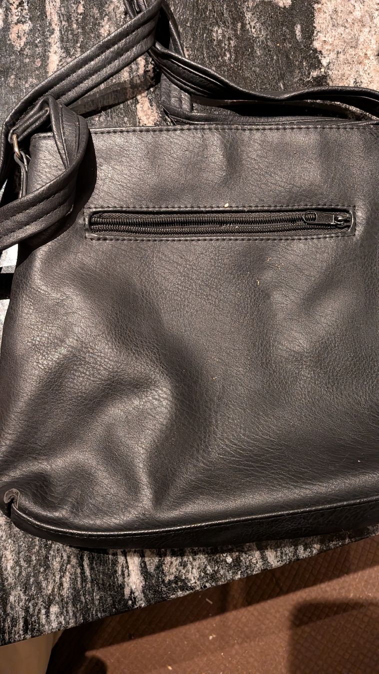 Taschen für Damen: Handtasche  – Gebraucht aus Wattenwil von karinschaw 1