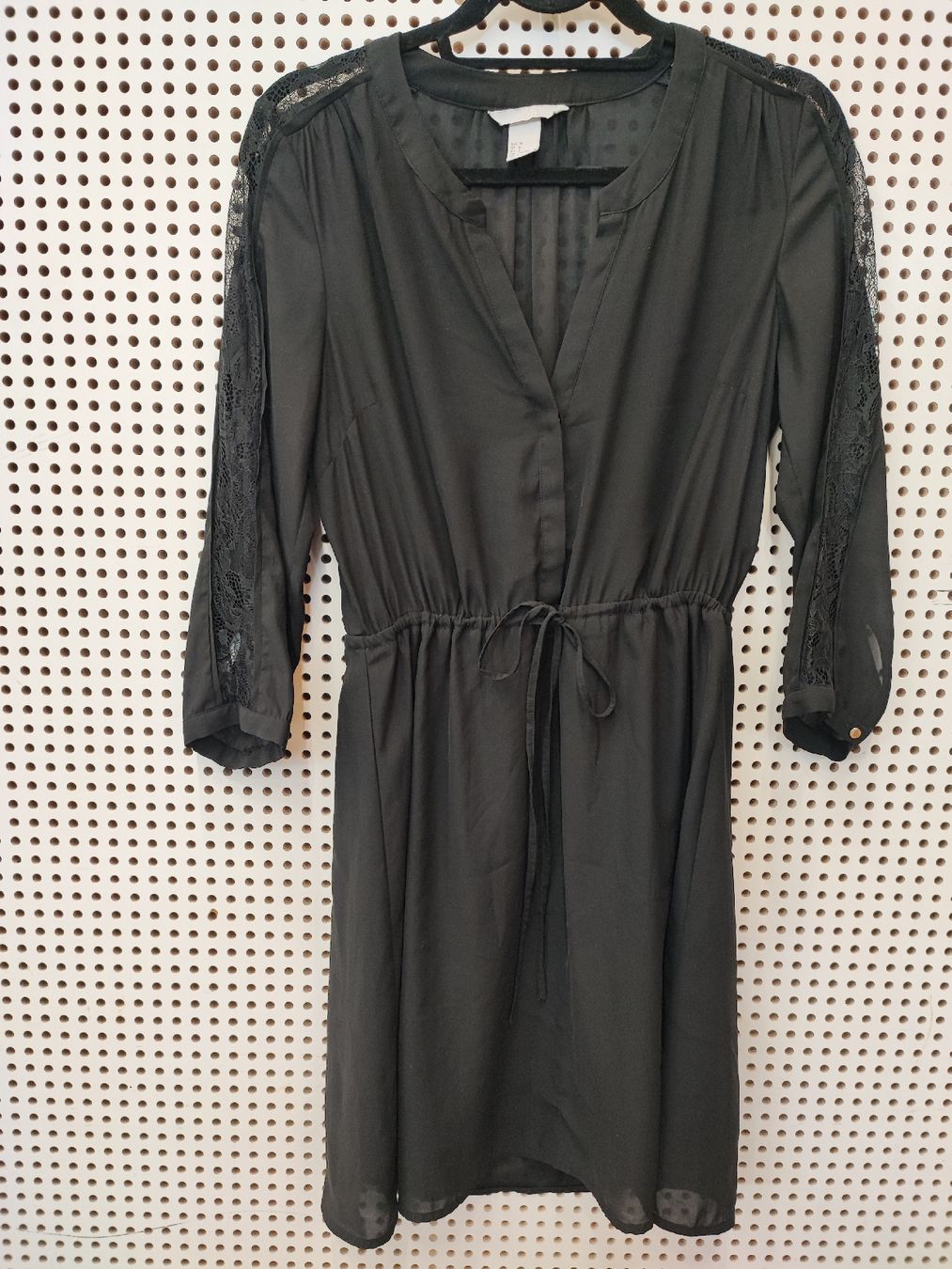 H&M Vestiti: H&M Kleid mit Spitze, schwarz, Gr. 38 – Usato da Winterthur venduto da CorinnesShoppingtour