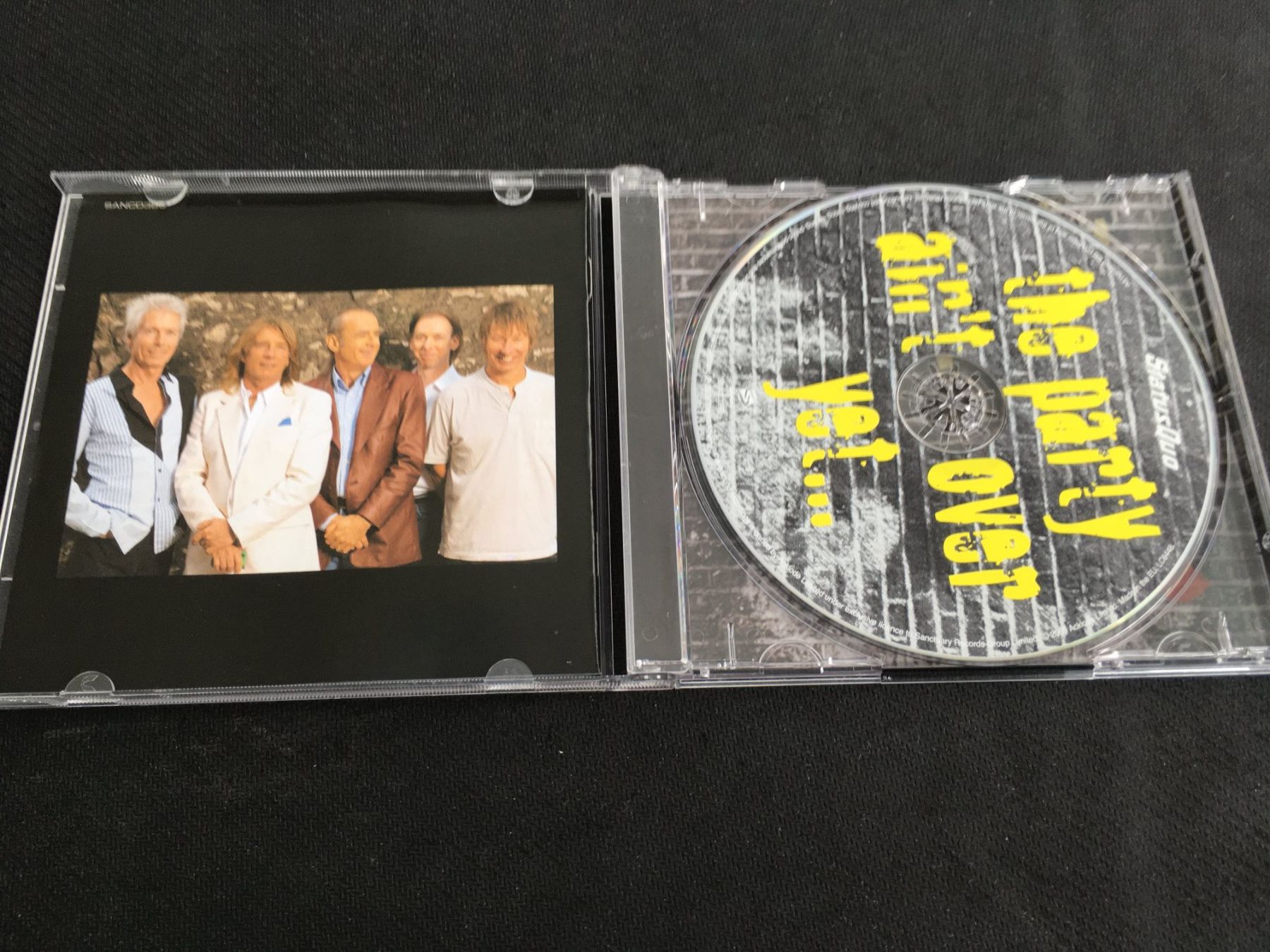 CDs: Status Quo - The party ain't over yet -CD- – Gebraucht aus St.Gallen von MedienJoe 1