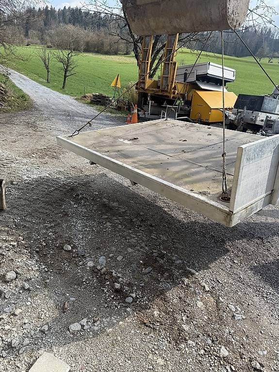 Veicoli commerciali: Alubrücke lieferwagen – Usato da Horgen venduto da 11sh 4