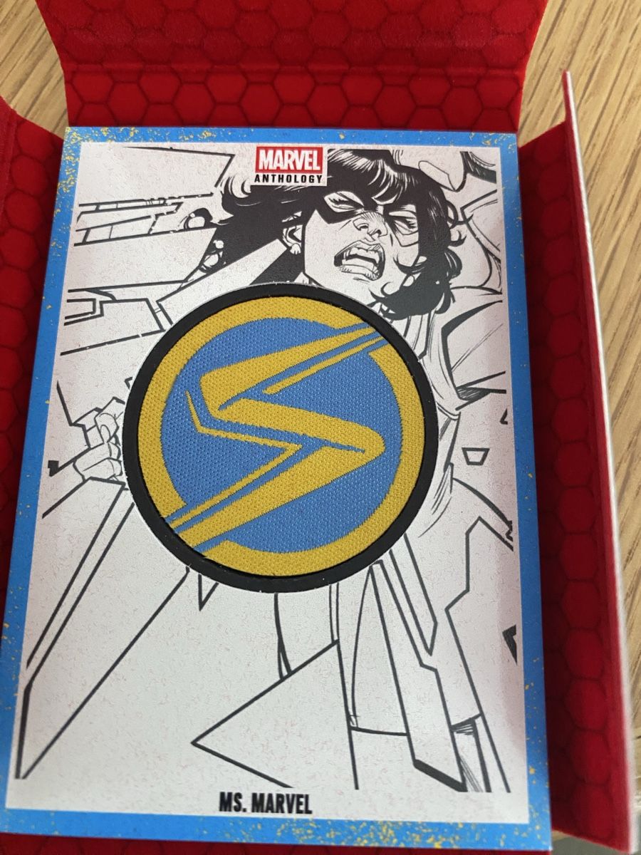 Panini Carte collezionabili: Marvel Ms. Marvel Badge Card Anthologie Panini Memorabilia – Nuovo e nell'imballaggio originale da Boningen venduto da chregu90 1