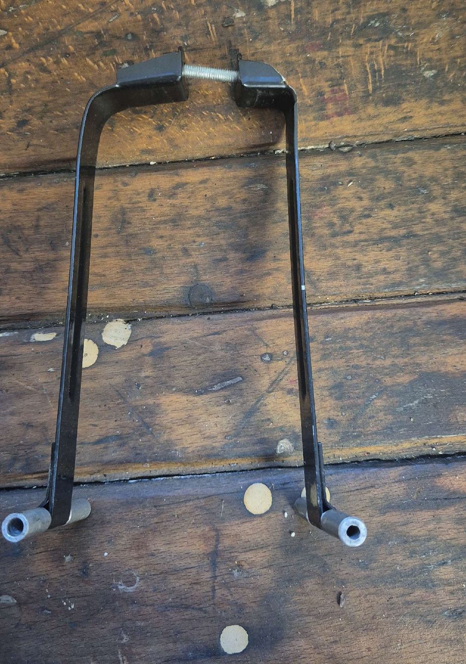 Zündapp Tutti i ricambio per moto: Batteriehalter zu Zündapp Motorrädern – Usato da Kirchberg SG venduto da Karmann53