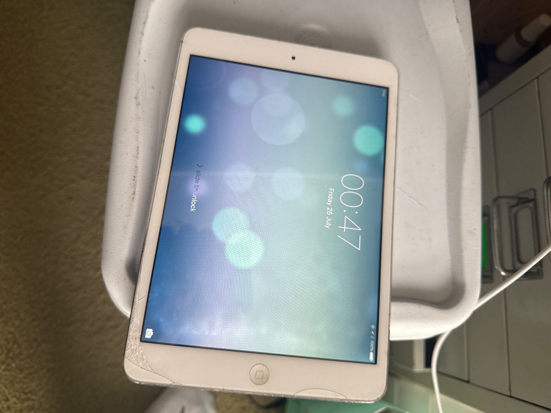 Apple Tablet PC: Ipad mini - A1432 - icloude / Display ganz!!! – Difettoso da Olten venduto da HoYa01 2