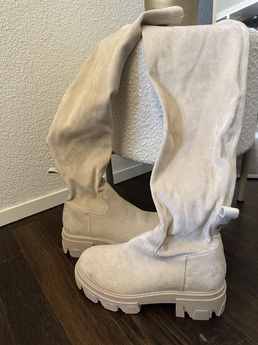 Scarpe da donna: Stiefel / Overknees – Nuovo (secondo la descrizione) da Villmergen venduto da mel_5ywd 1