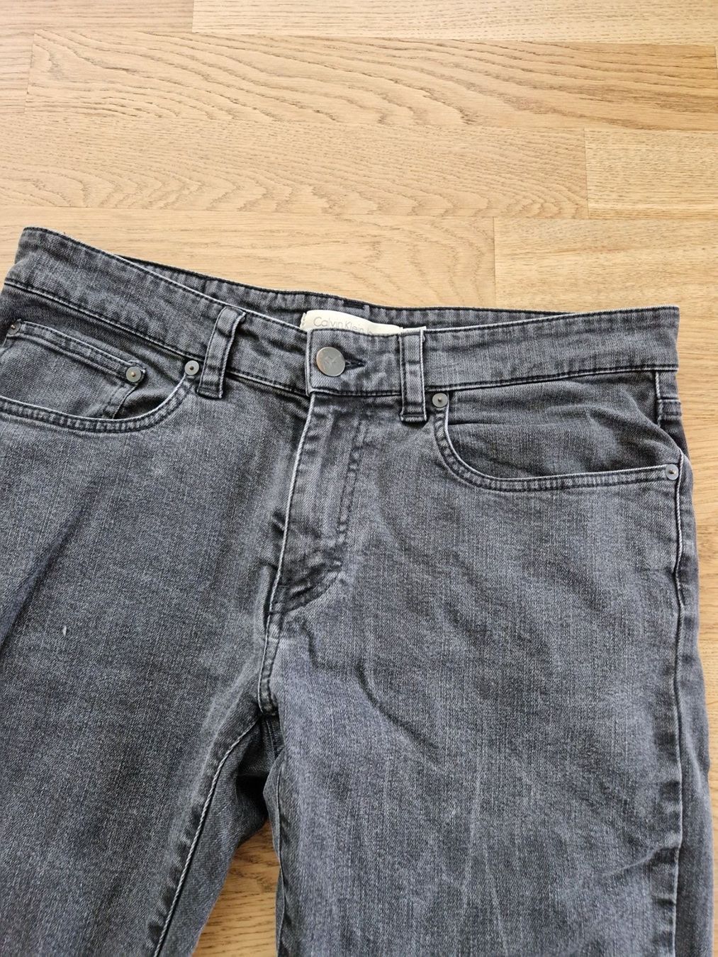 Calvin Klein Jeans: Calvin Klein Jeans grau 32 / 32 – Gebraucht aus Nendeln von Zopfie_ 1