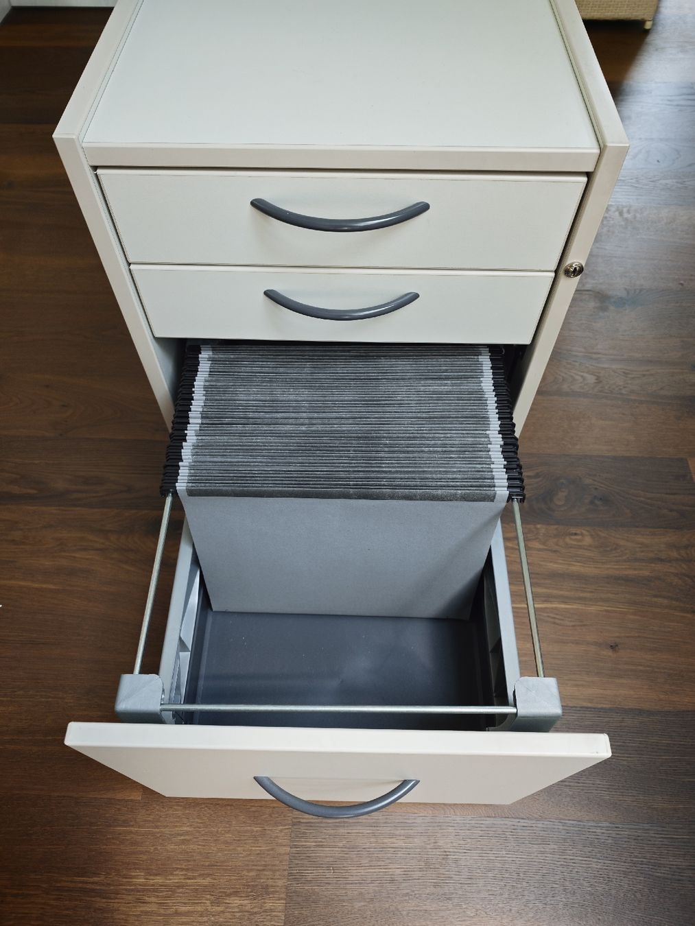 Eléments de bureau: Rollcontainer 3 Schubladen weiss – D'occasion à Güttingen par sternengucker_ 1
