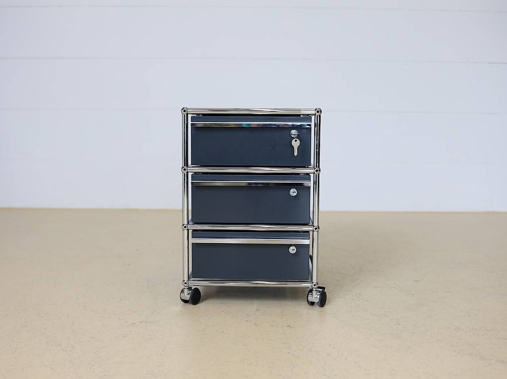 USM Korpus: USM Haller Rollcontainer Anthrazitgrau – Gebraucht aus Meinisberg von atelier_TILIJA 1