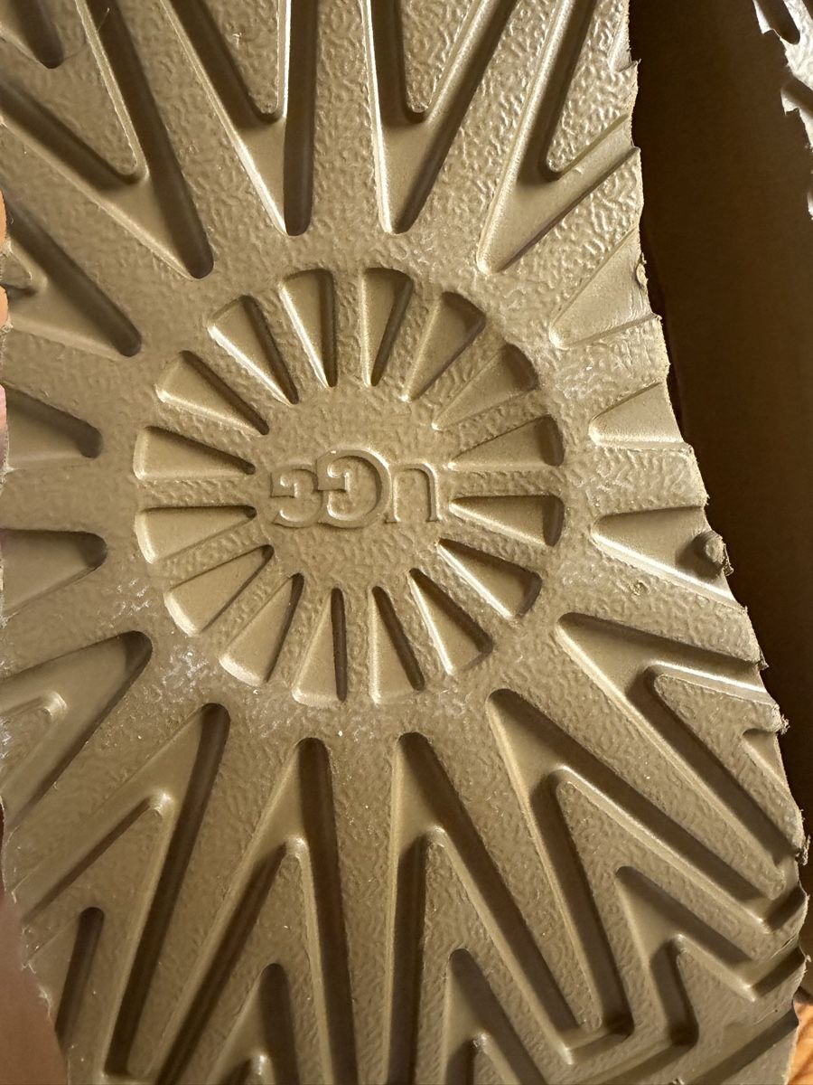 Chaussures femmes: Ugg slide grösse 37 – Neuf (Voir description) à Aadorf par tri_2nqz 1