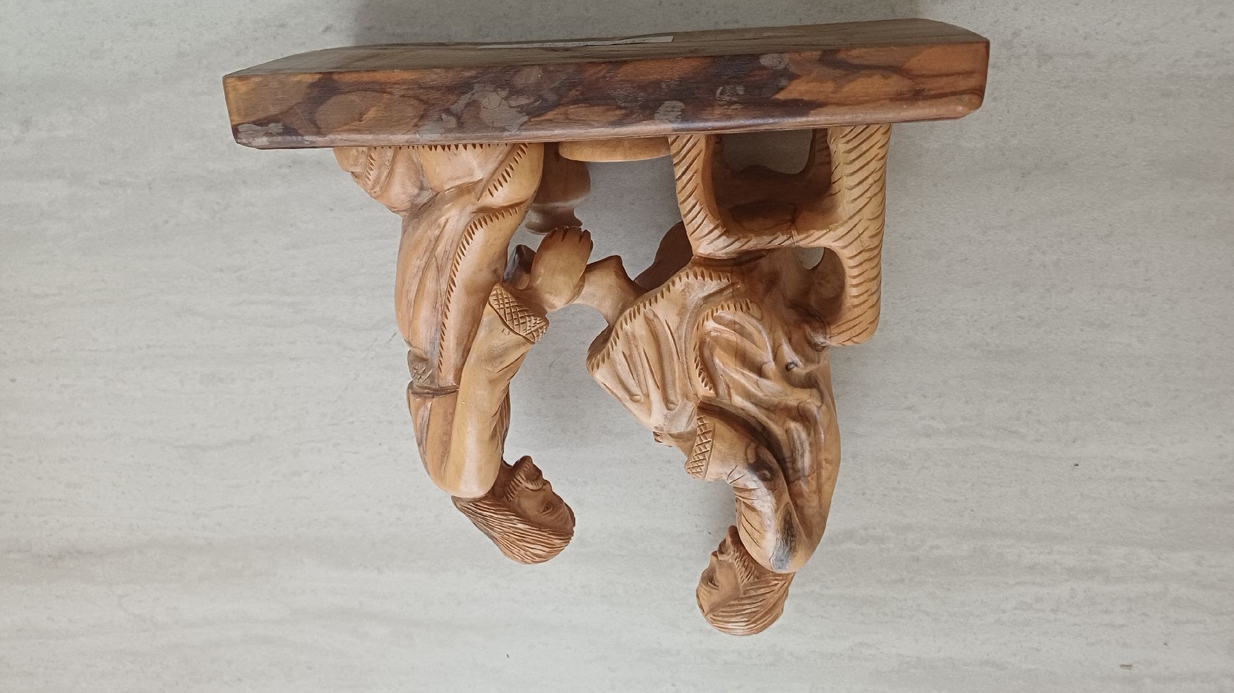Figuren: Schöne geschnitzte Figur Olivenholz  – Gebraucht aus Flawil von Pinkmalibu 1