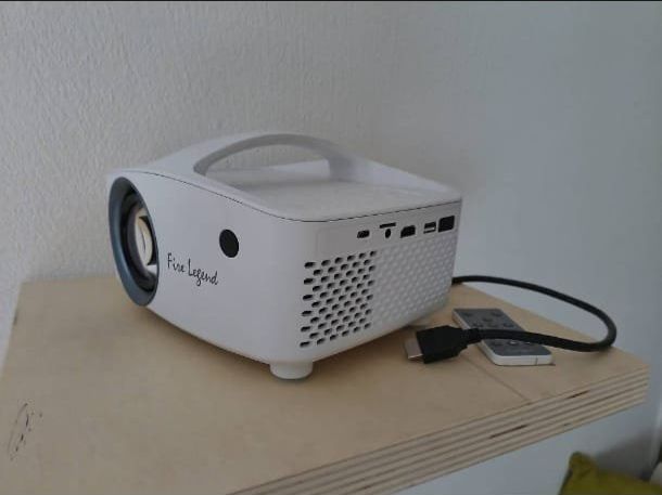 Acer Videoprojektoren: Acer Beamer "Fire Legend" Full HD – Gebraucht aus Gams von federli29