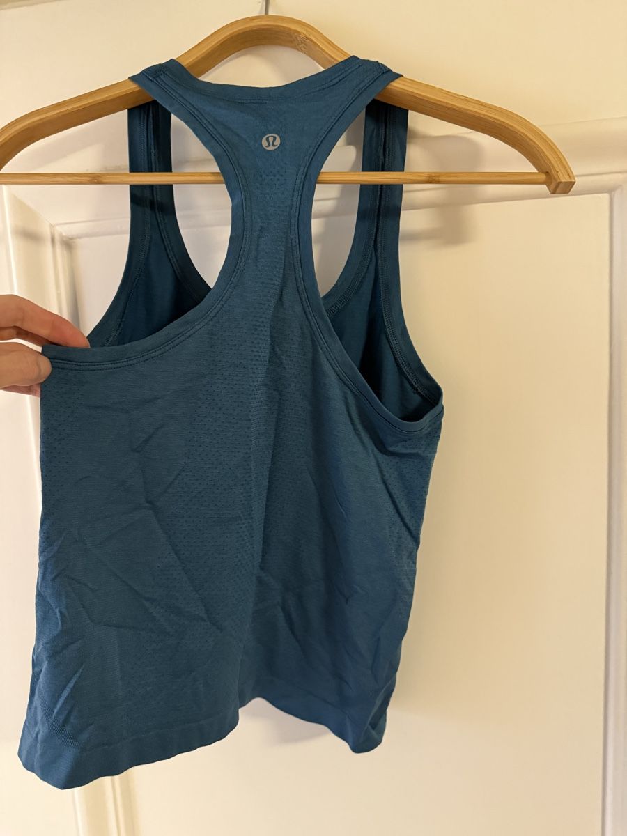 Lululemon Top: Lululemon Swiftly Tech Tank Top Blue – Usato da Zürich venduto da mul_ldm9 1