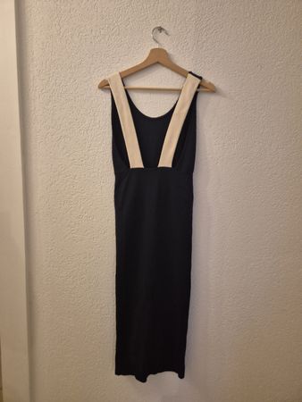 Robe dos nu