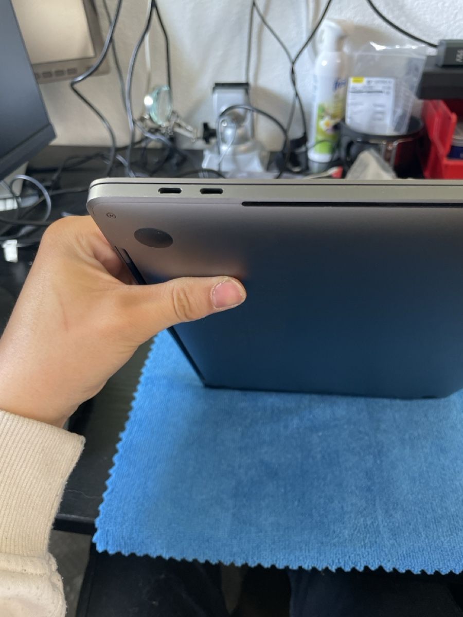 Apple Notebooks: MacBook Pro A1707 Def. – Defekt aus Abtwil sg von Kueng.MultiOutlet 7