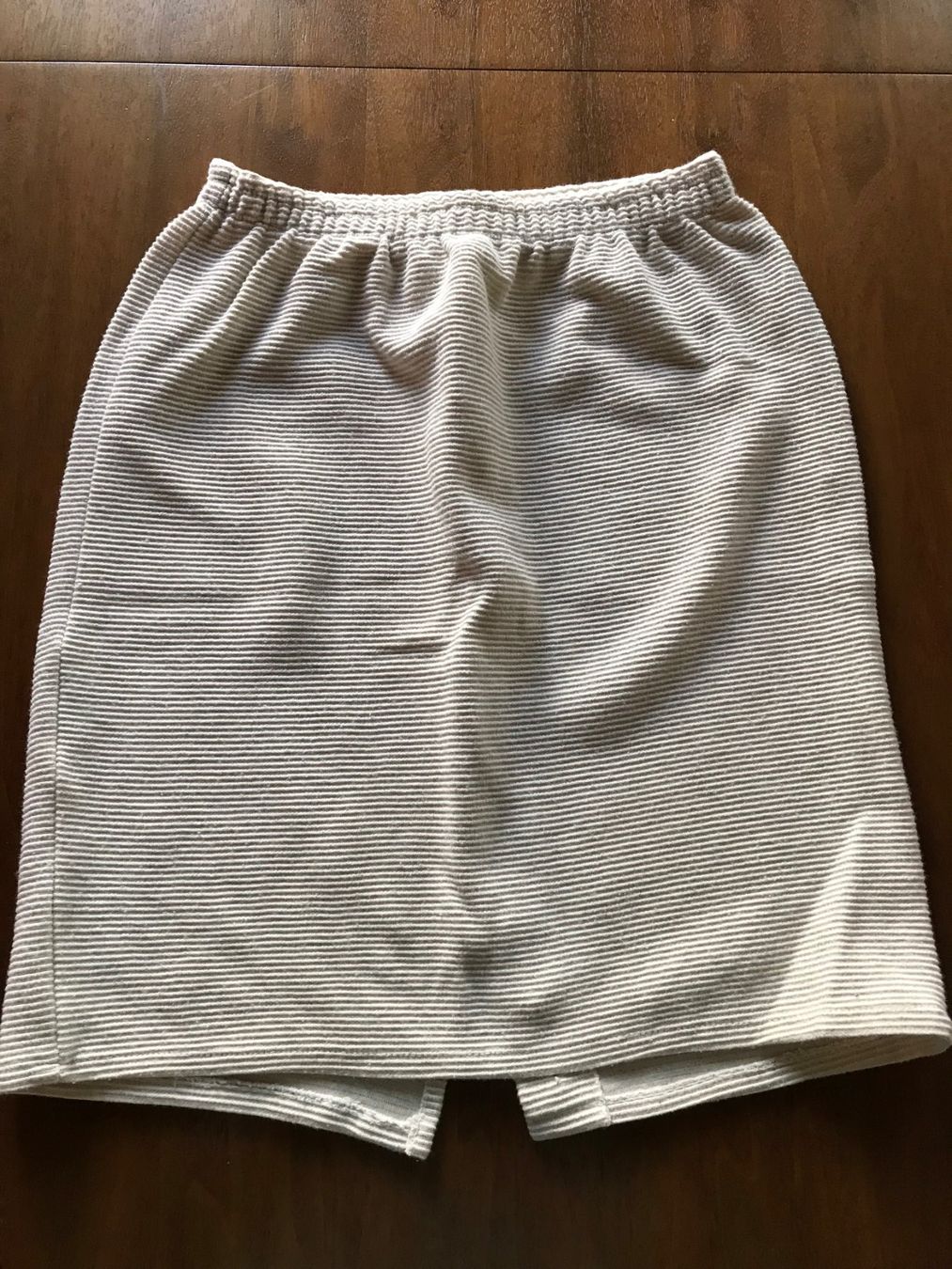 Gonne: Gerippter Cordrock, beige, Gr. 36 – Nuovo (secondo la descrizione) da Brunnenthal venduto da Eco07