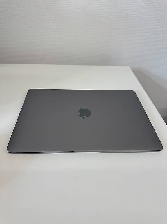 Apple Notebook: MacBook Air 2018 13" - 8GB - 256GB – Usato da St. Gallen venduto da egzon_navit 2
