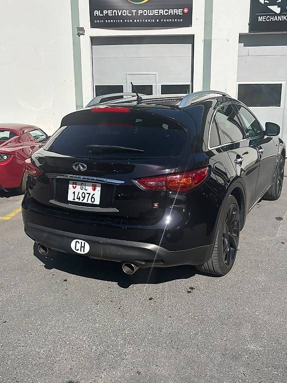 Autos: Infiniti FX30d S – Gebraucht aus Glarus von Alpenvolt 1